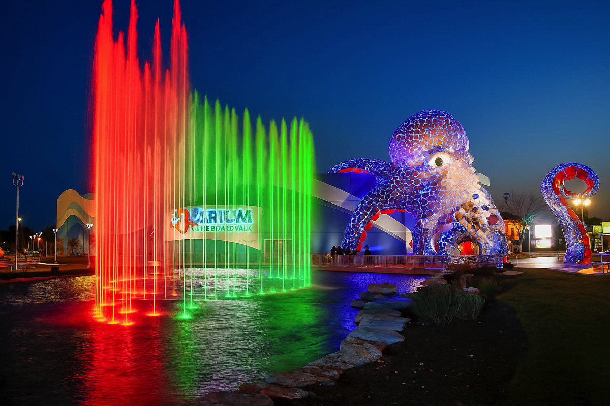 Branson Boardwalk Foundain Show for Christmas