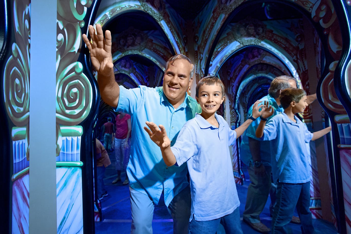 Fun Myrtle Beach Attractions – Hannah's Maze of Mirrors